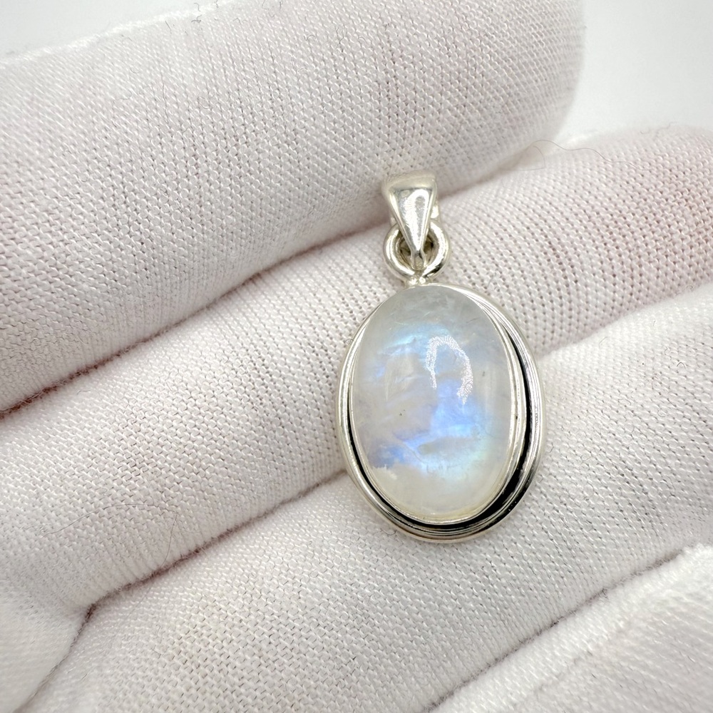 Genuine Oval Cabochon Rainbow Moonstone .925 Sterling Silver Pendant - Picture 5 of 16
